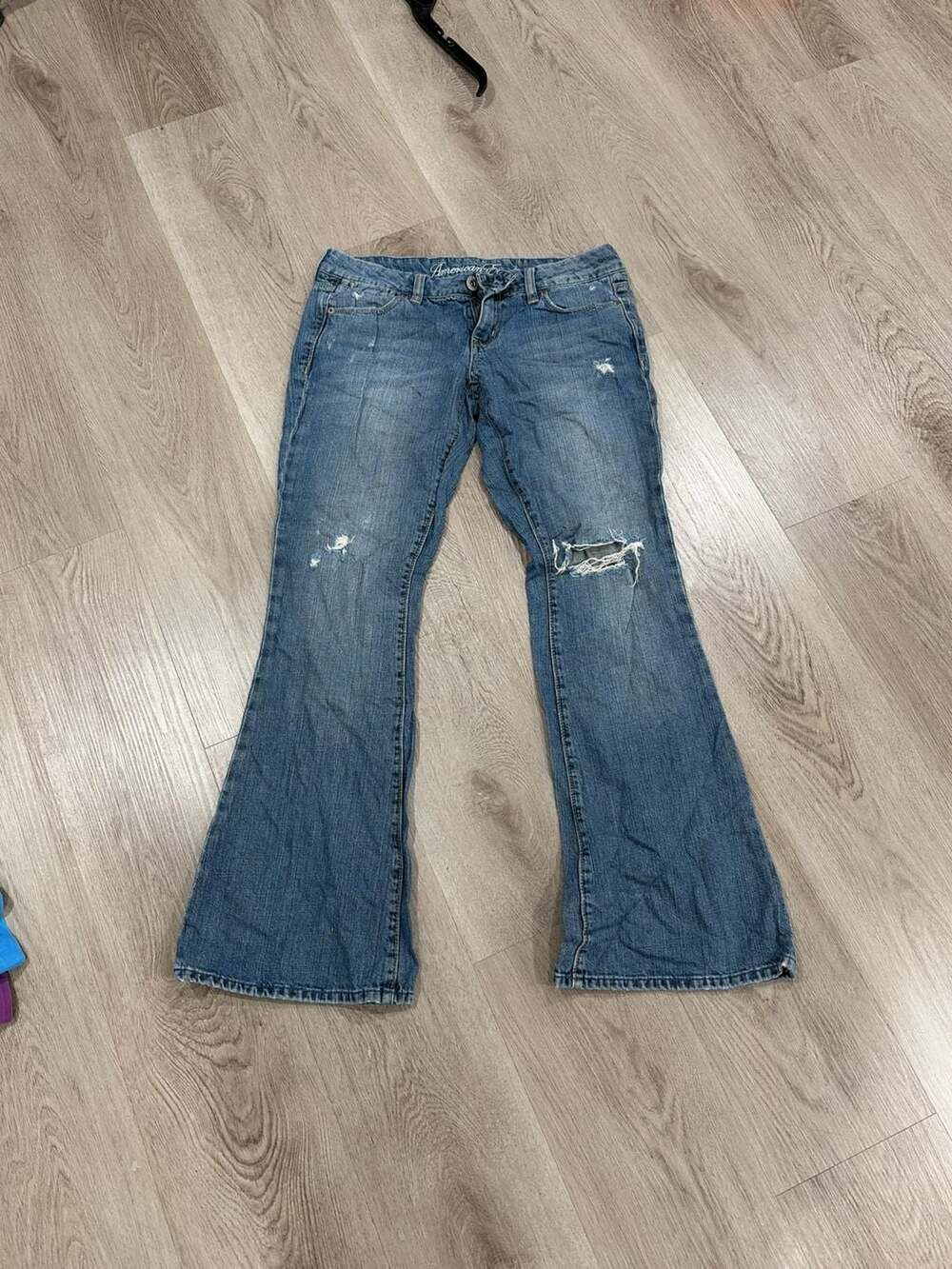 American Eagle Jeans Size 4 Short Blue Distressed Bootcut Denim